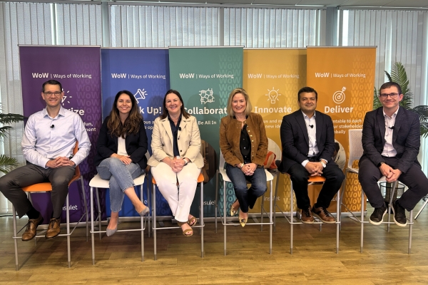 Insulet Leadership ELT members with CEO, Ashley