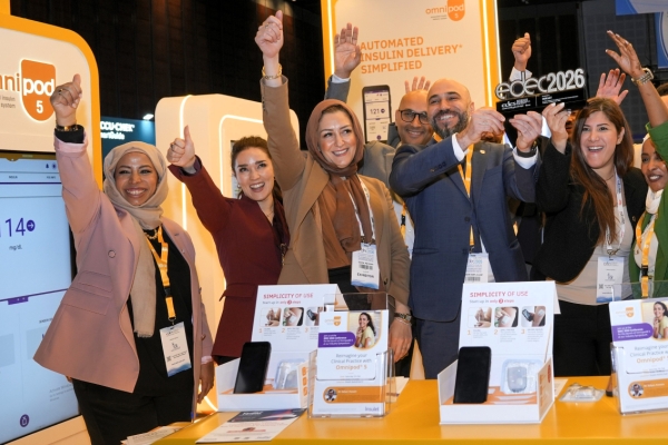 Insulet employees celebrating the launch of Omnipod® 5 with Omnipod Discover™ in the United Arab Emirates, Saudi Arabia, Kuwait, and Qatar